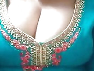 Big boobs desi aunty in dress cleavage