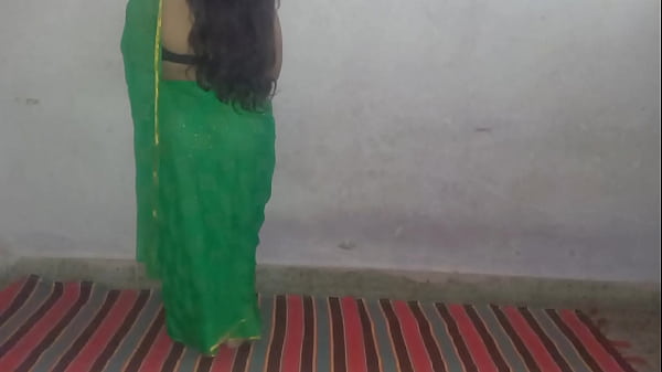 देवर ने भाभी को घोडी बनाके चोदा